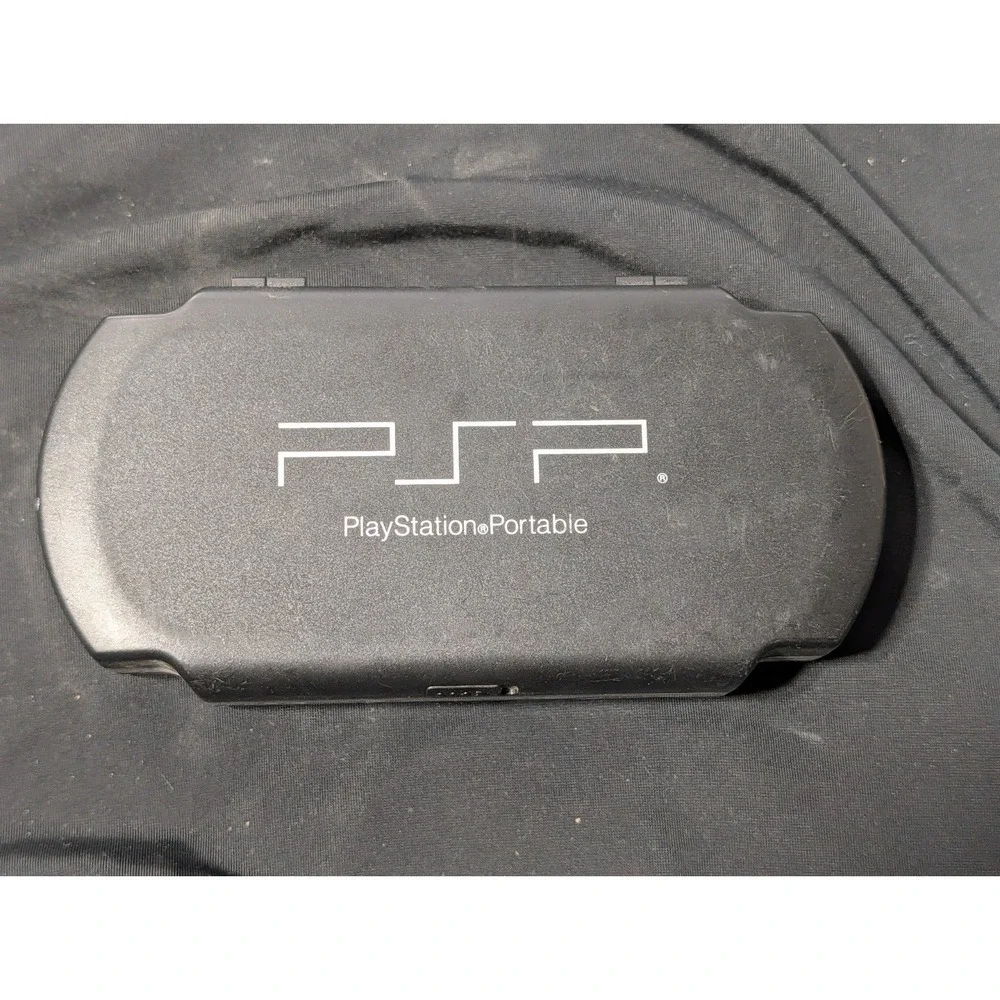 Official Sony PSP UMD 8-Disc Game Case Holder Storage Hard Plastic Black